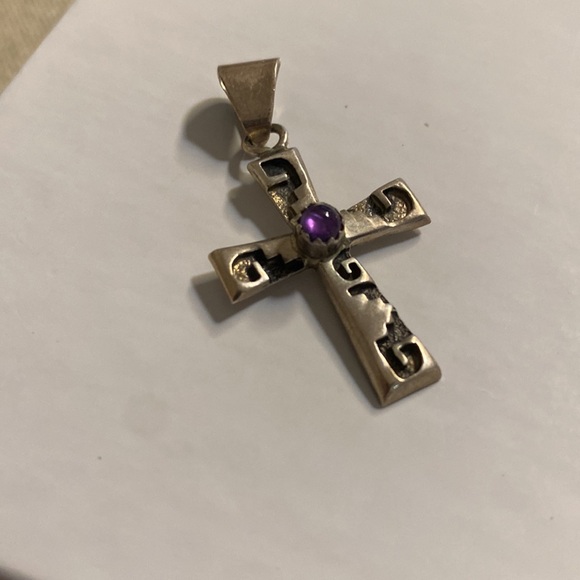Sterling Silver amethyst cross pendant - Picture 2 of 3